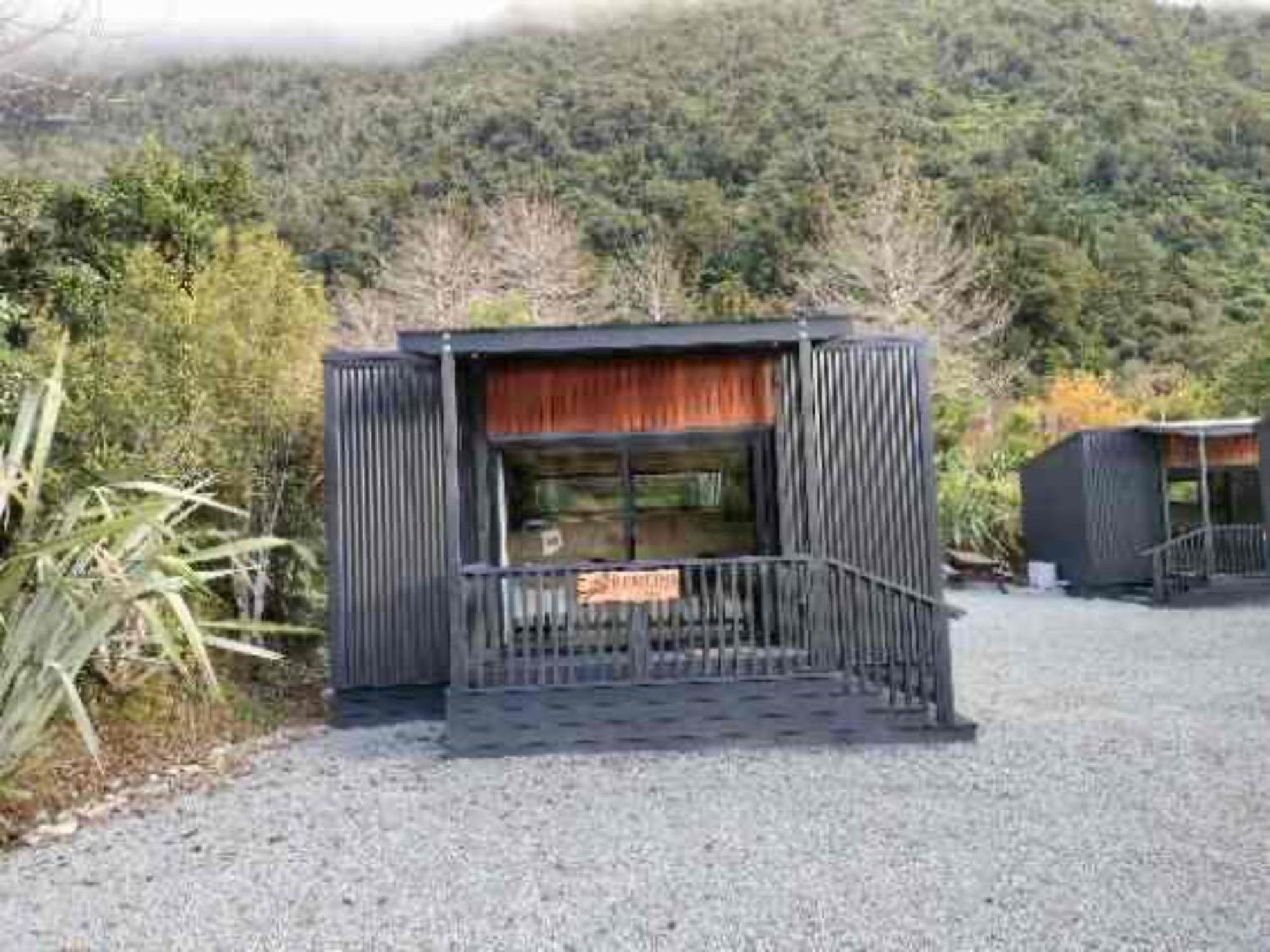 Jacksons Jackson'S Retreat Alpine Holiday Park מראה חיצוני תמונה
